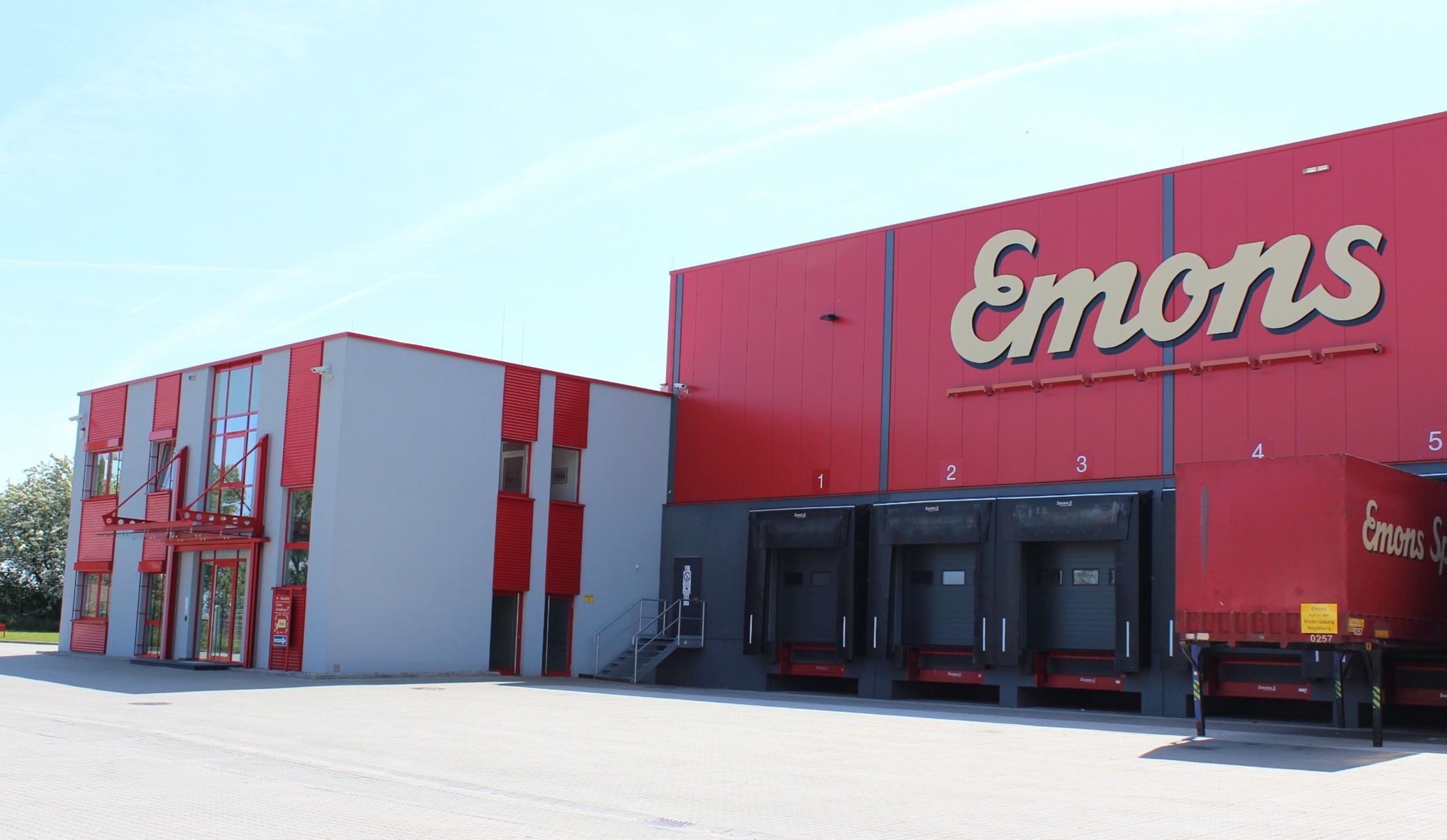 Umschlaghalle mit Verwaltung, Börde